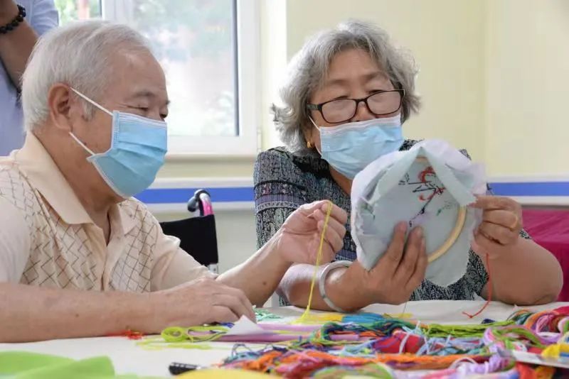 节日送花有什么讲究_节日送花的意义_一年中送花的节日/