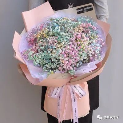 第一次送女朋友花几朵_女性朋友送花的说说_送朋友花女生